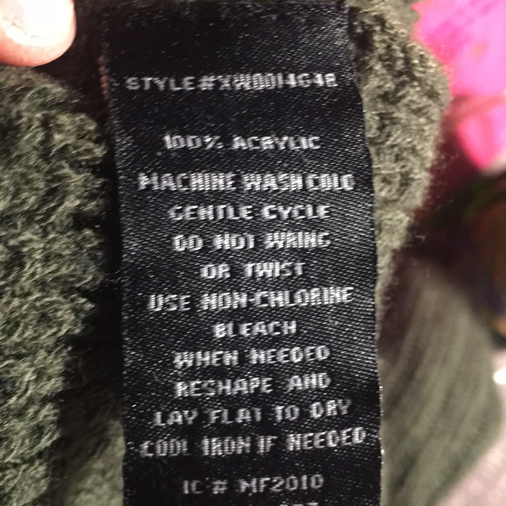 Cozy Sanctuary sweater/oversized slouchy fit - Picture 7 of 7